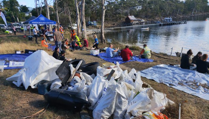 20190513_HuonClean-up_AF_debrisandlunch